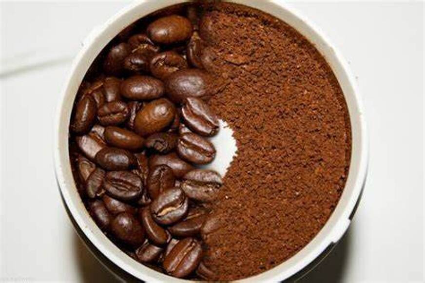 Das volle Kaffee-Geschmackserlebnis gibt es nur mit ganzen Bohnen.